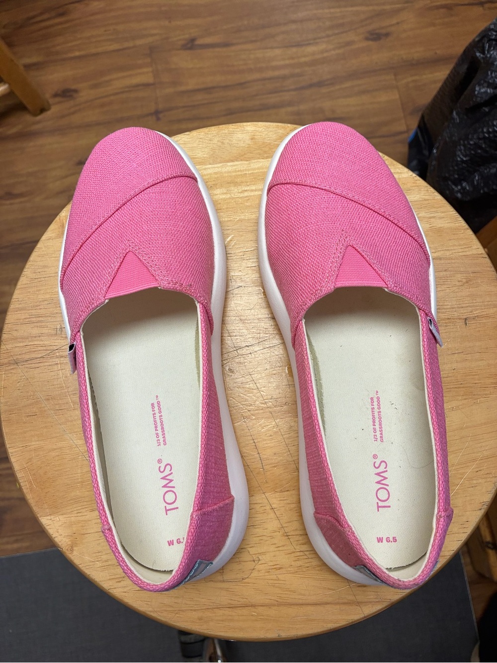 TOMS Pink Canvas Slip-On Flats with White Soles Women’s Size 6.5